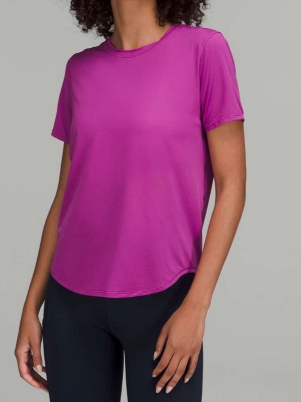 #595 Lululemon High-Neck Running and Training T-Shirt Sz 20 Vivid Plum